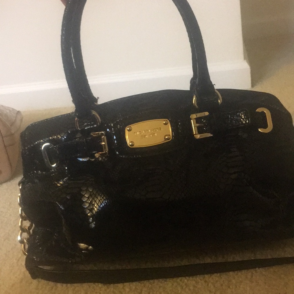 Michael Kors Black snack skin purse - Picture 1 of 2